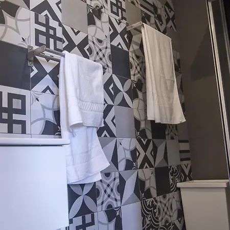 Apartamento Com 2 Quartos E Vista Oceano *